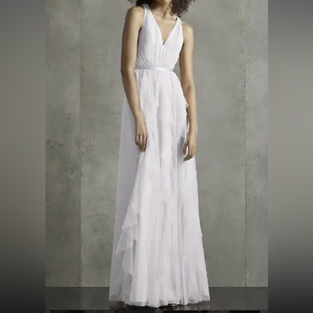 Vera Wang White dress in Silver - NWT!